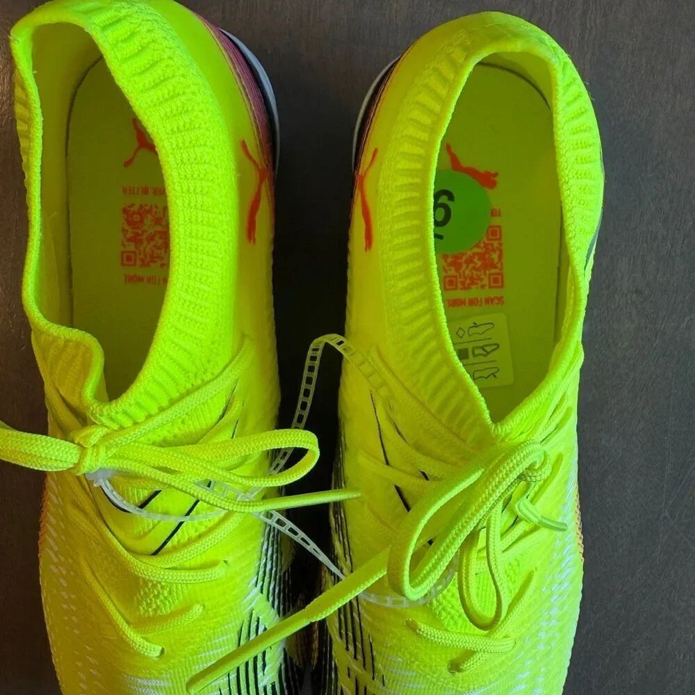 Puma Women’s size 6 Future 8 Match Soccer Cleat Yellow Pink - Picture 3 of 9